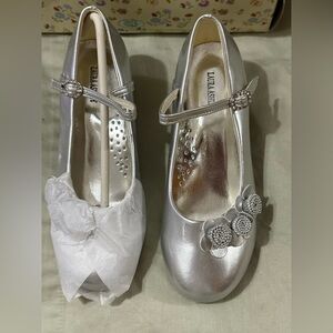 NIB Laura Ashley Silver Dress Heels Girls Sz 1 Youth